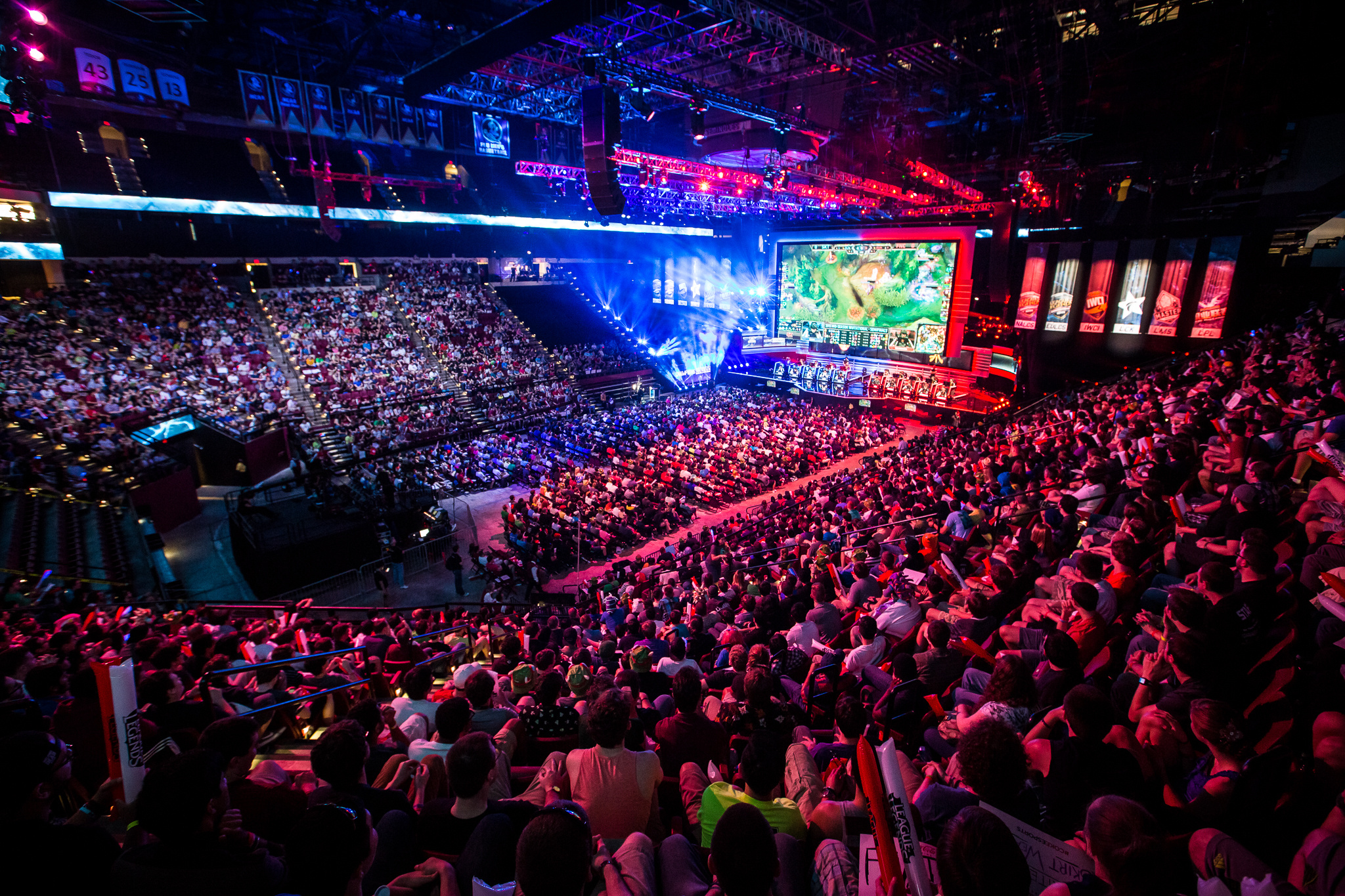 院校与社团 院校与社团